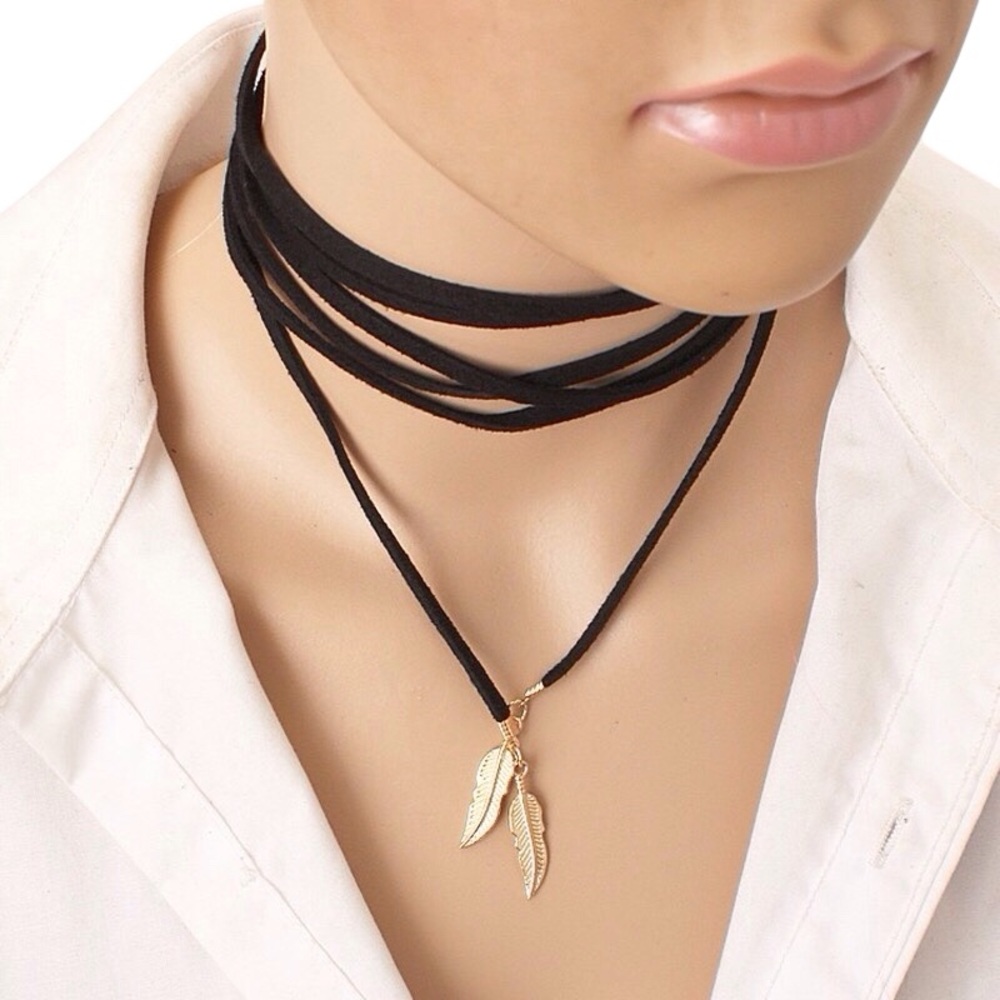 Gold Leaf Wrap Choker Necklace Women Color Black & Gold